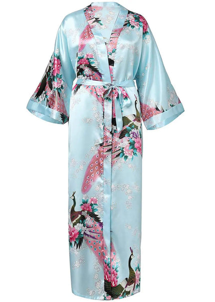 Langer eleganter Morgenmantel in XXL für Damen in Hellblau mit Pfauen- und Blumenprint - Satin