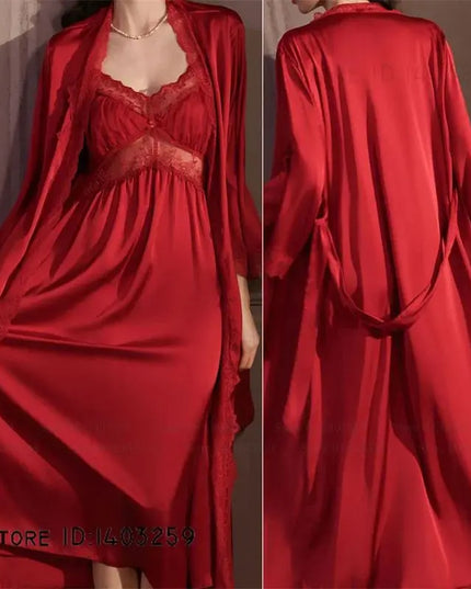 Detailaufnahme der Spitze an Brust und Taille des Nachthemds