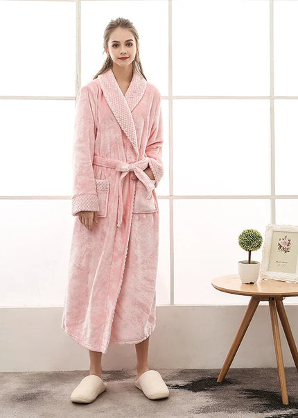 Rosa Flanell-Morgenmantel elegant warm mit Schalkragen