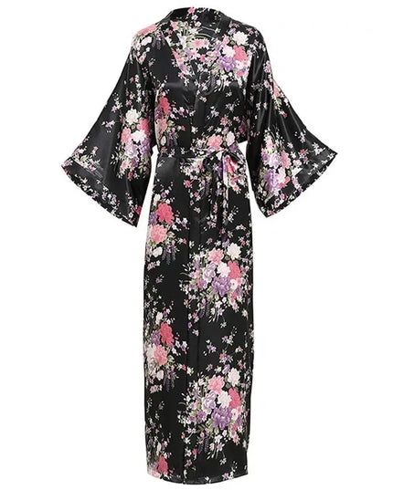 Kimono-Morgenmantel in XXL in Schwarz für Damen mit Kirschblüten in Rosa, Weiß und Lila - Ganzaufnahme