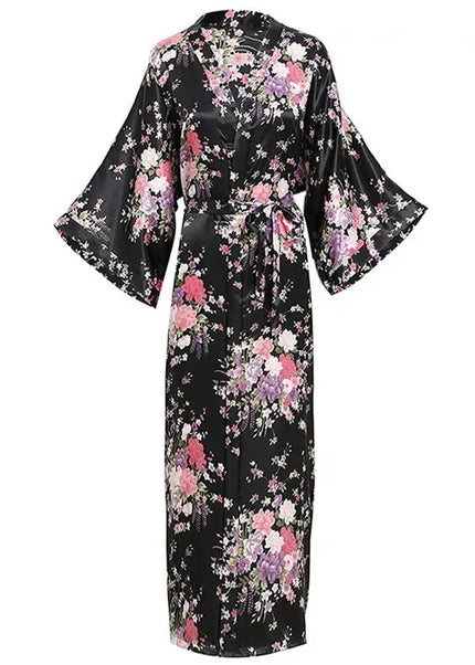 Kimono-Morgenmantel in XXL in Schwarz für Damen mit Kirschblüten in Rosa, Weiß und Lila - Ganzaufnahme